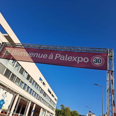 Chambre Chez Habitant Pres Aeroport - Palexpo - Onu De Geneve Lägenhet Exteriör bild