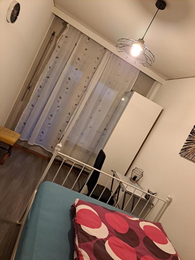 Chambre Chez Habitant Pres Aeroport - Palexpo - Onu De Geneve Lägenhet Exteriör bild